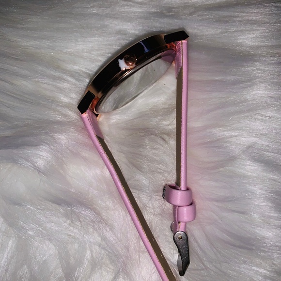 NEW Pink PU Leather Quartz Watch - Picture 5 of 6